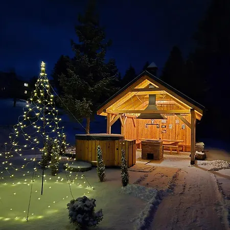 Beskidzka Stodola Przy Szlaku Z Pieknym Widokiem Zlatna Exterior photo